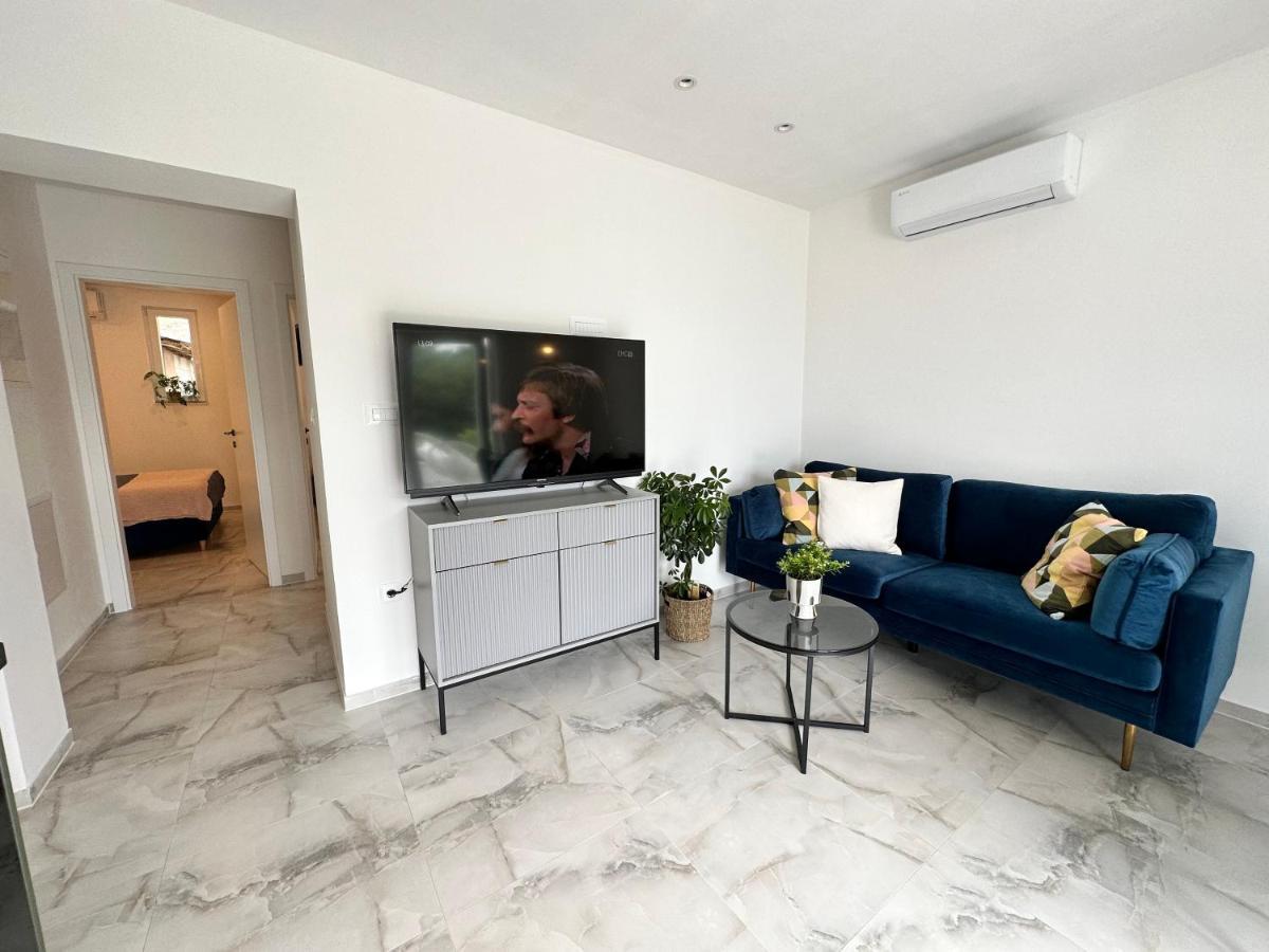 Olive View Apartment Brela Exterior photo